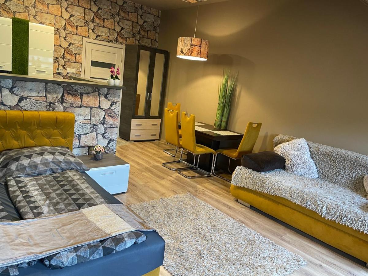 Gold Downtown Apartman Debrecen Kültér fotó