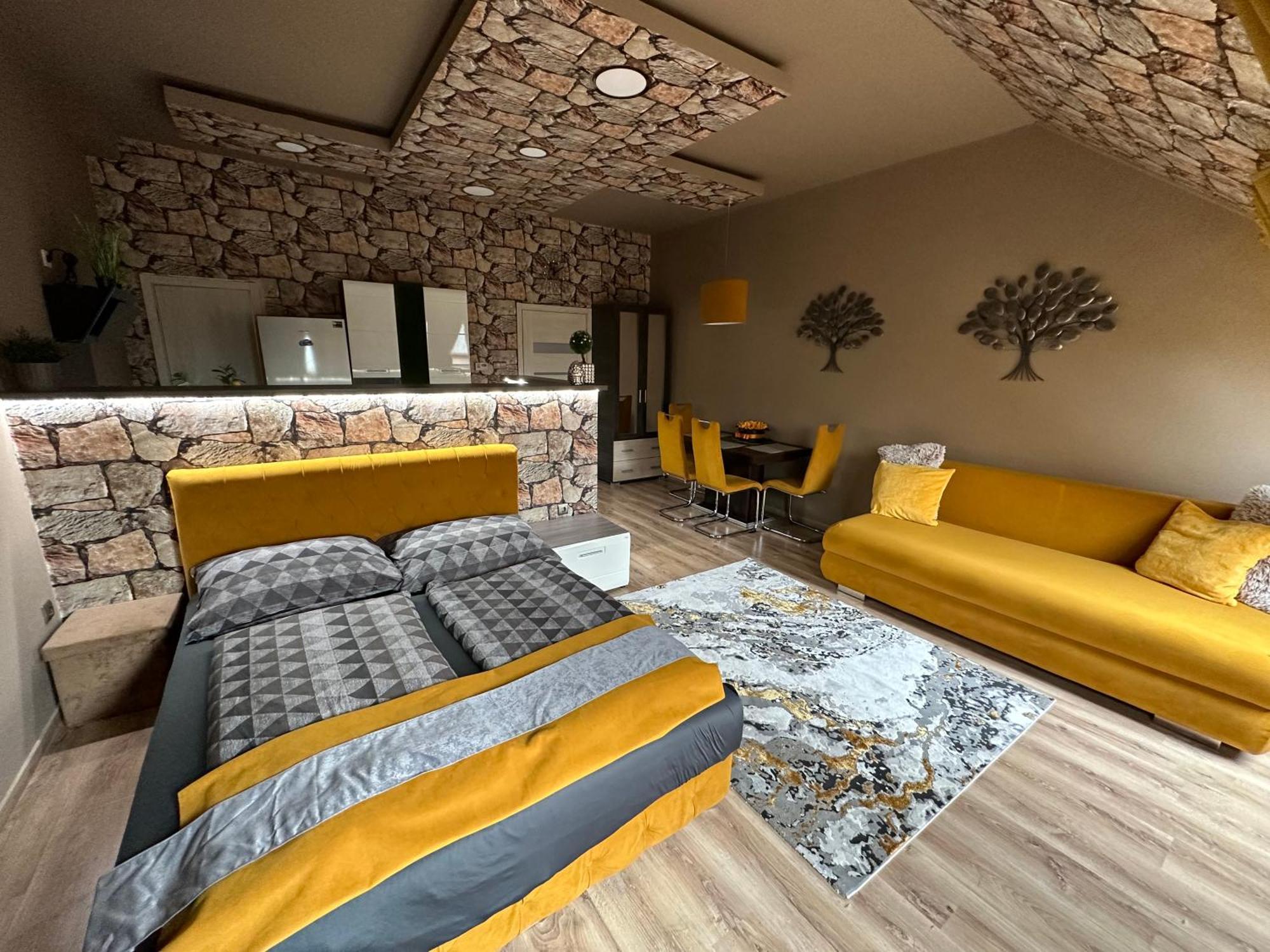 Gold Downtown Apartman Debrecen Kültér fotó